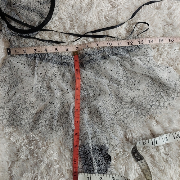 Womens 2 piece lingerie set size large white lace with underwire support - Picture 4 of 15